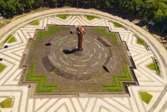 Monument of the Hand