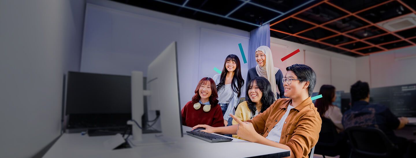 DLI students studying in computer laboratory.